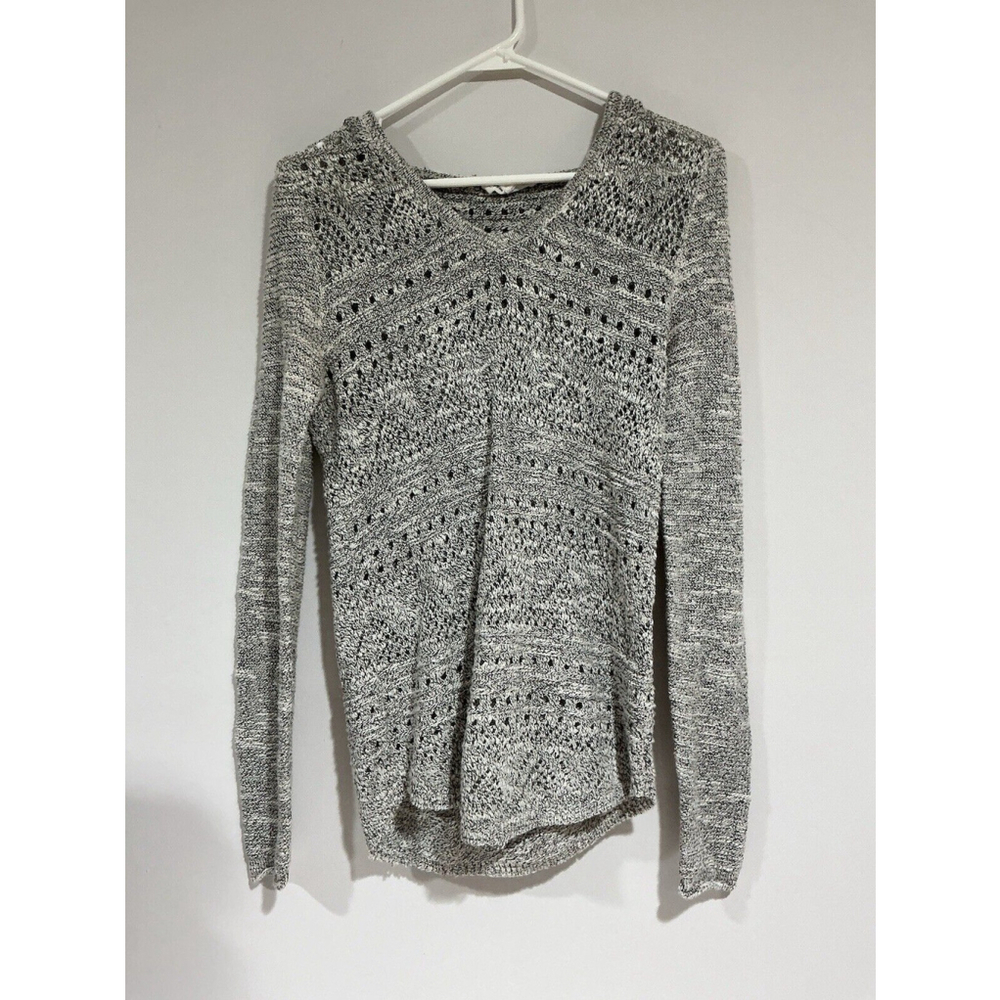 Woman’s Cloud Chaser Medium Long Sleeve Hooded Sweater Gray